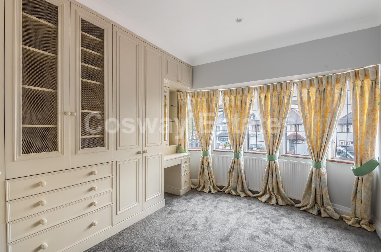 Elmgate Gardens, Edgware